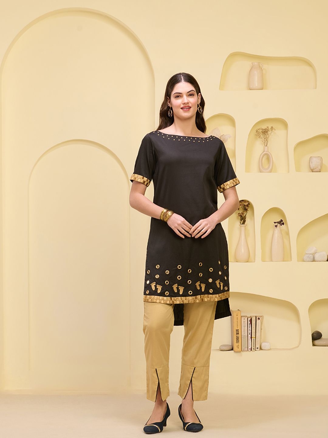 

First Resort by Ramola Bachchan Quirky Embroidered Mirror Work Pure Cotton Straight Kurta, Black