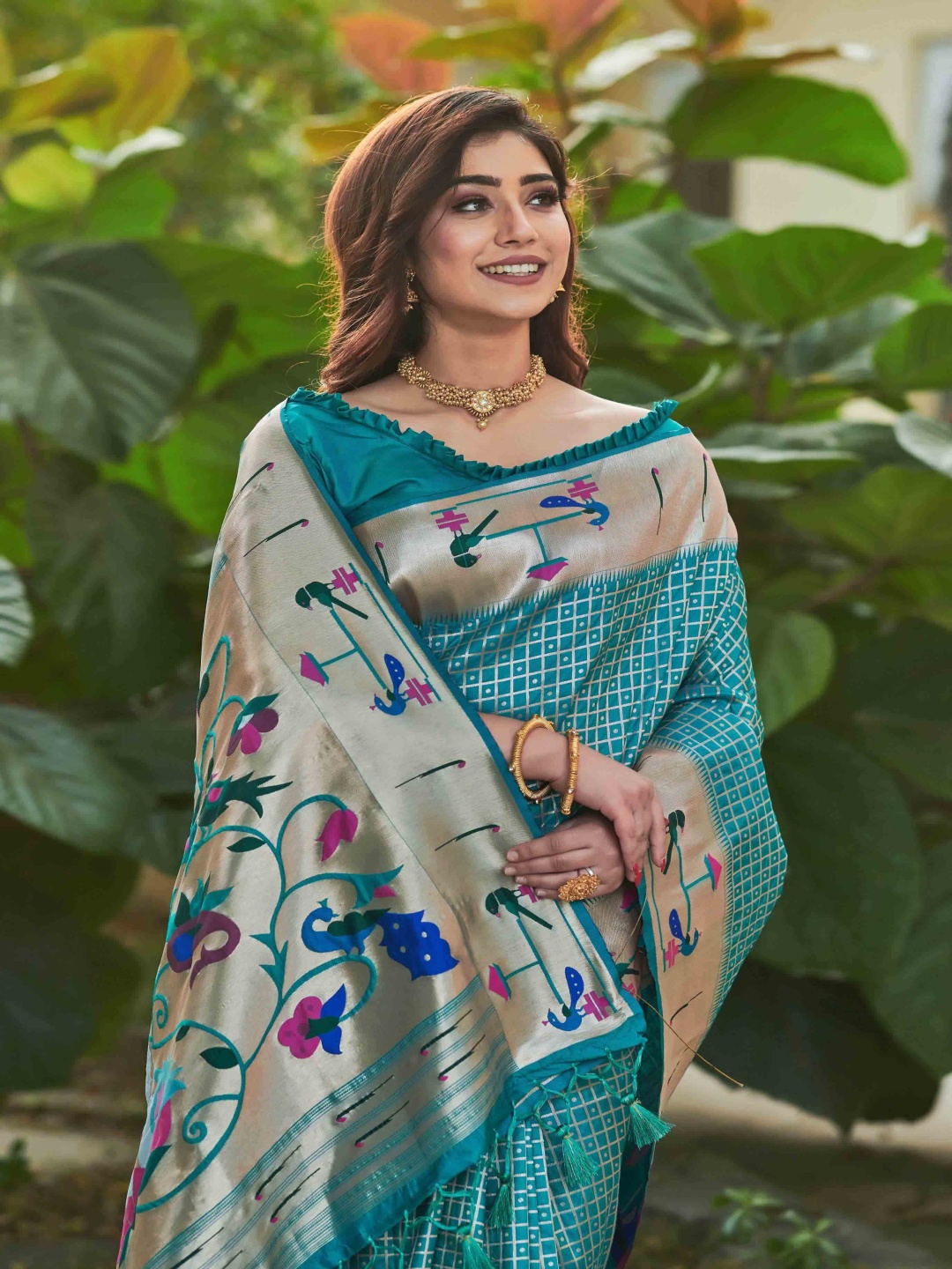 

Kandora Woven Design Zari Pure Silk Traditional Banarasi Saree, Blue