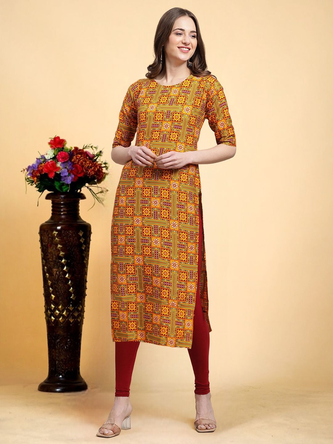 

7Threads Geometric Printed Round Neck Straight Kurta, Mustard