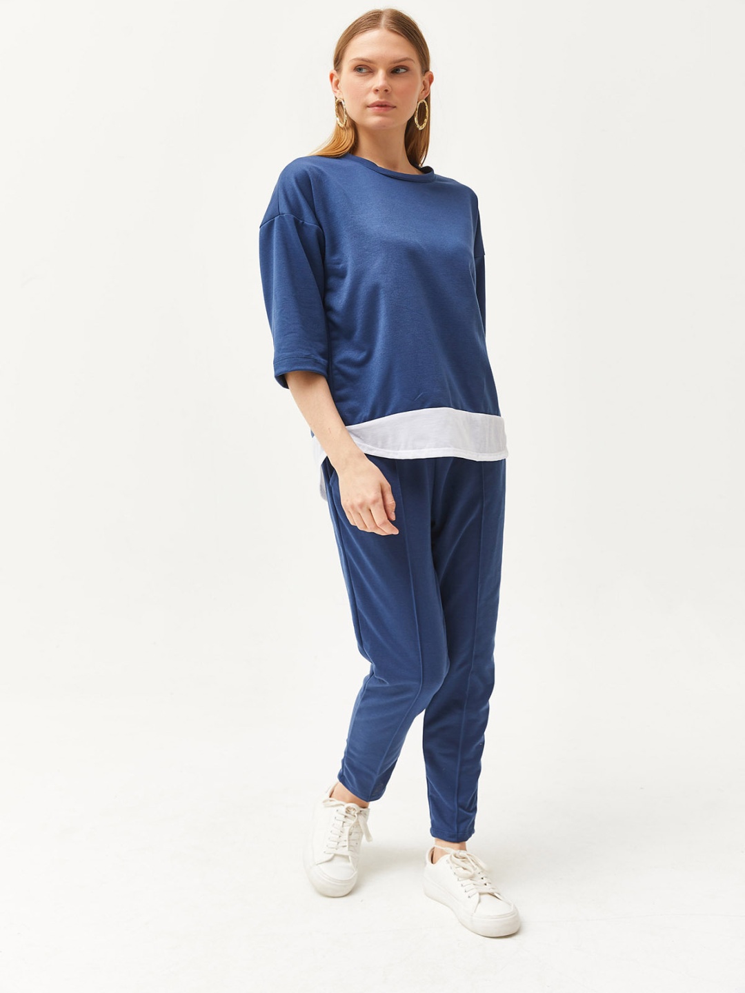 

Olalook Colourblocked Round-Neck Drop Shoulders Pure Cotton T-shirt & Trousers, Blue