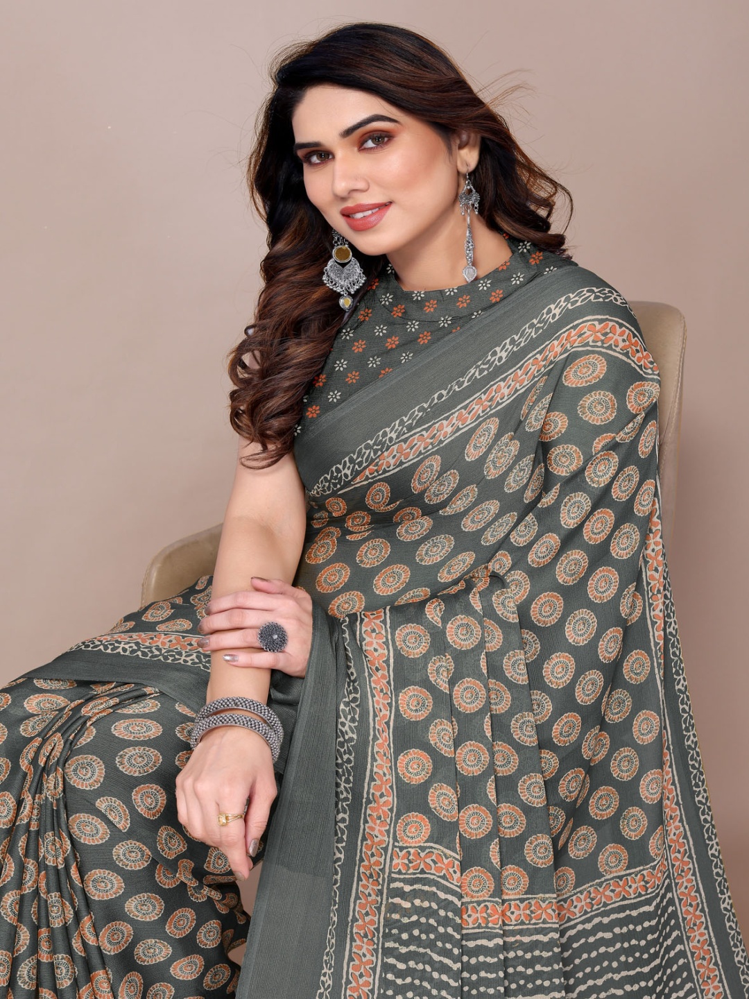 

KALINI Ethnic Motifs Block Print Saree, Grey