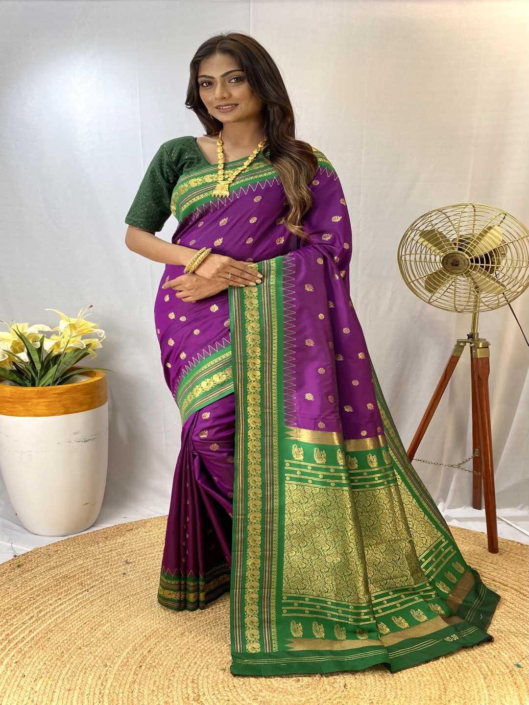 

STAVA CREATION Woven Design Zari Banarasi Saree, Purple