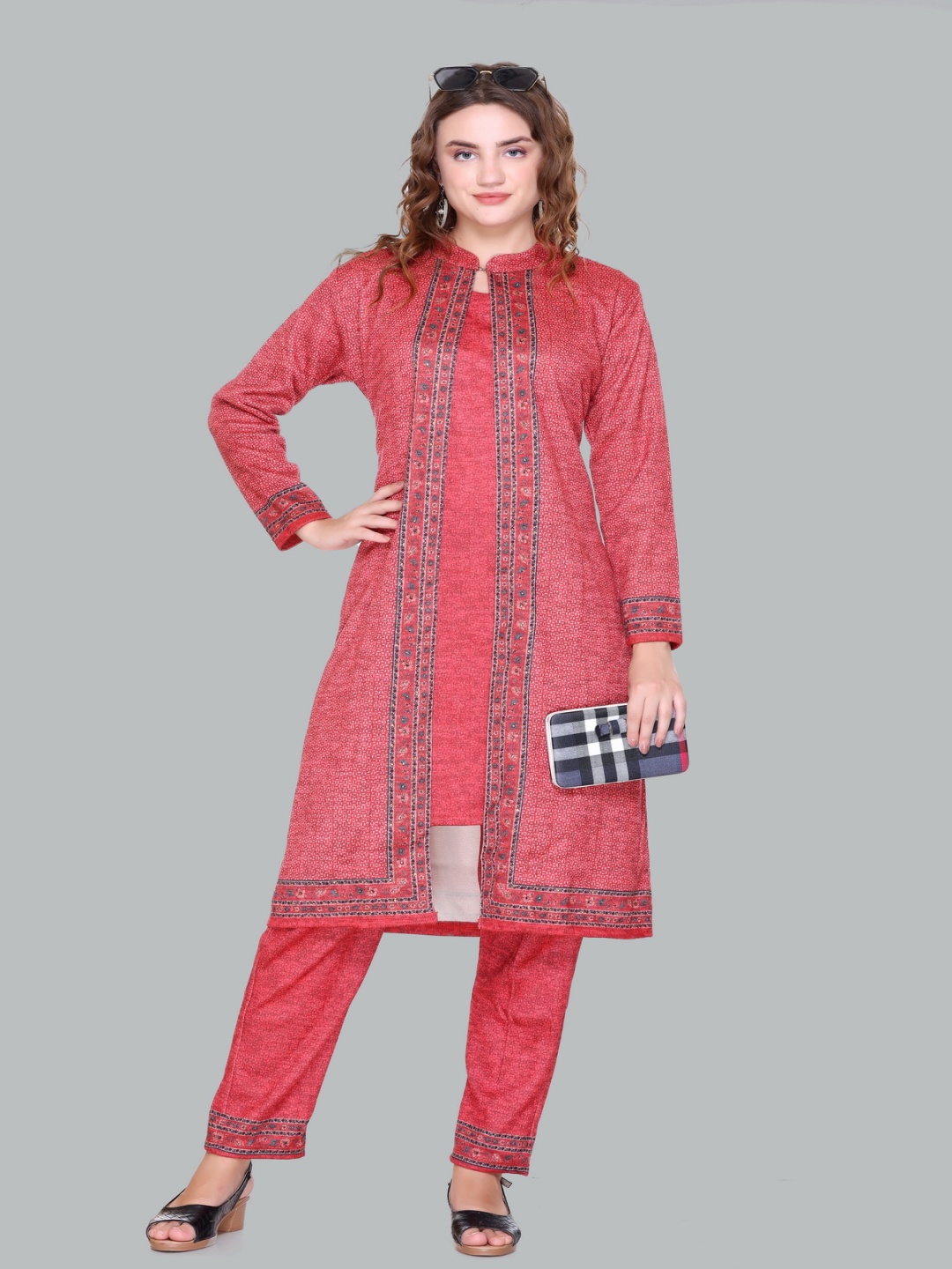 

Pampara Abstract Woven Design Shoulder Straps Straight Kurta with Trousers & Shrug, Red