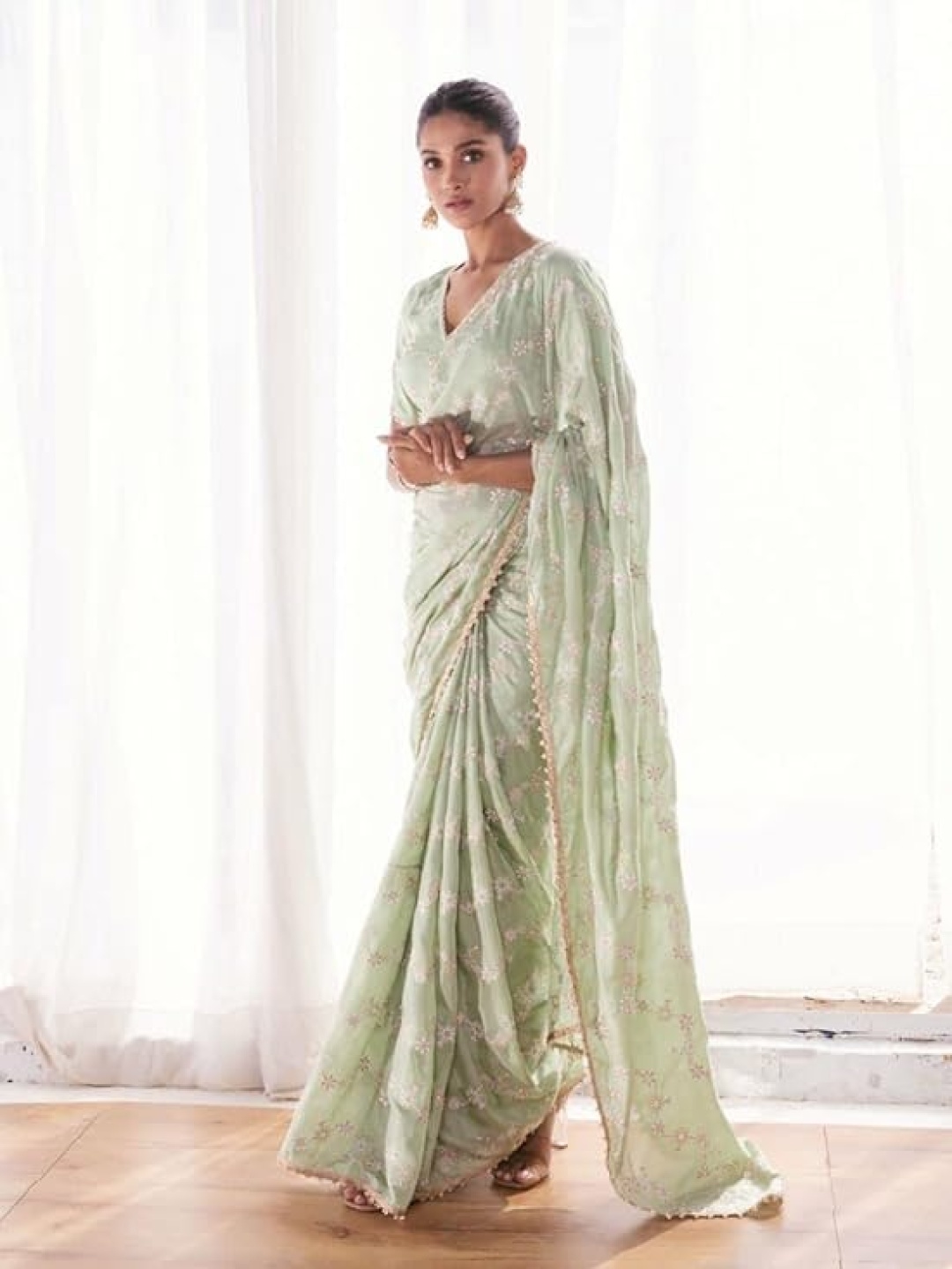 

VIRICA Embellished Embroidered Party Wear Saree, Green