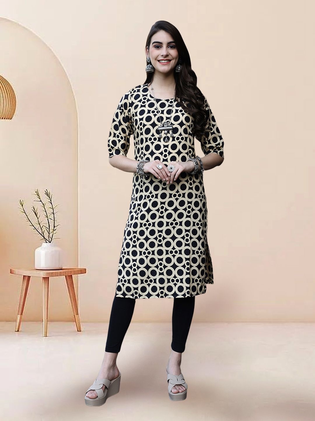 

7Threads Geometric Printed Crepe Straight Kurta, Black