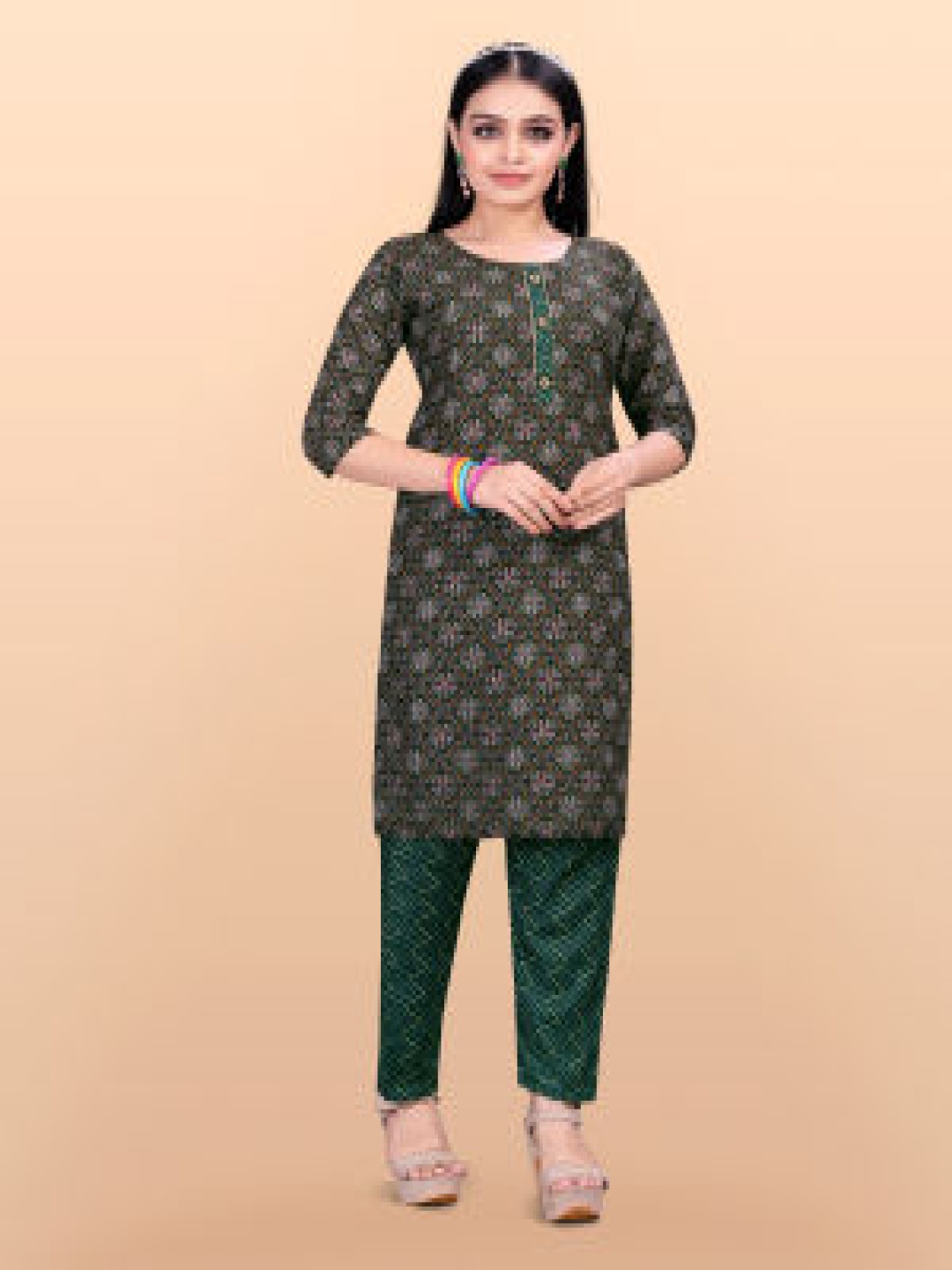 

RUNAYA NX Ethnic Motifs Printed Regular Pure Cotton Kurta With Trousers, Green