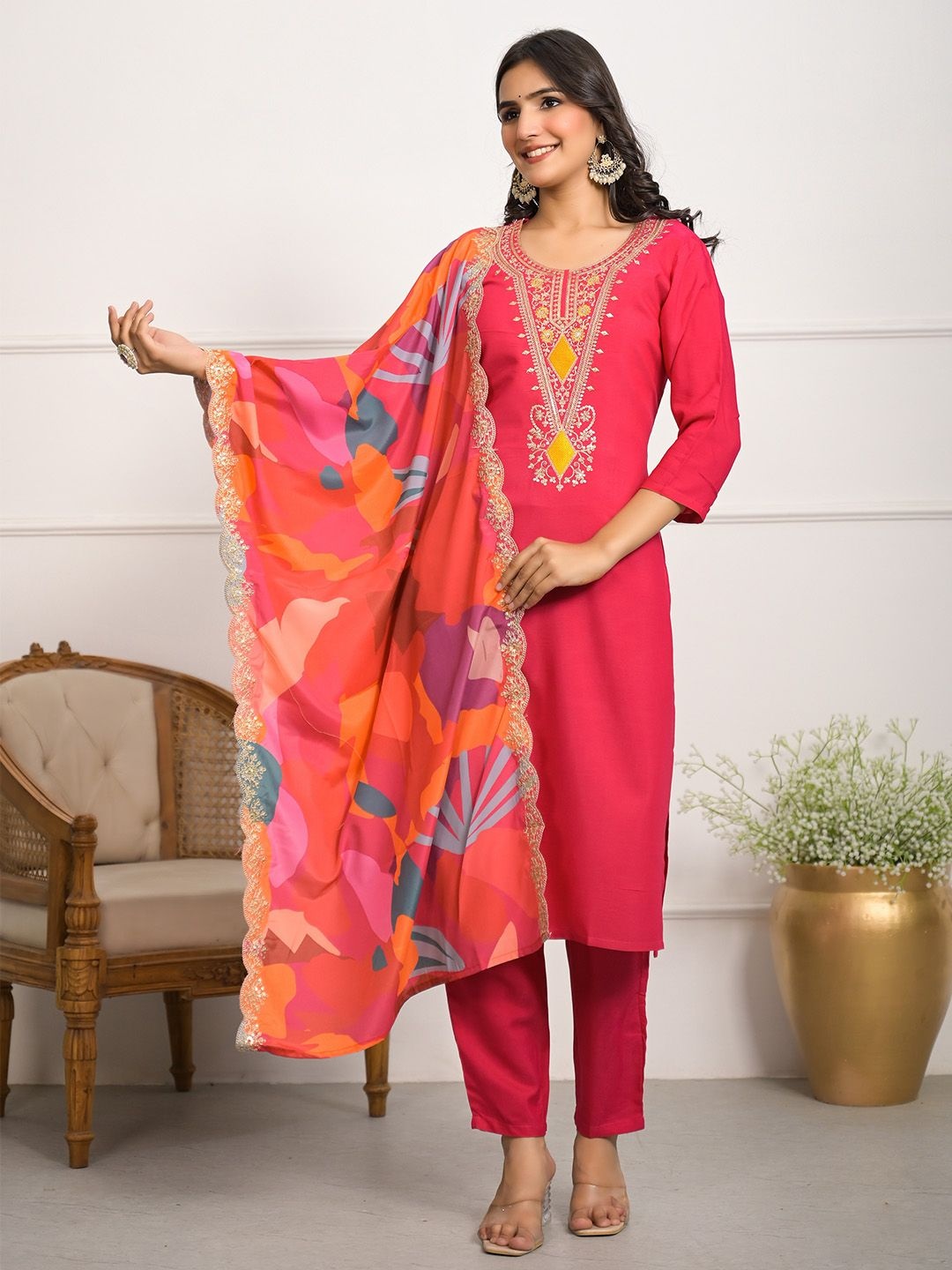 

Ishin Ethnic Motif Embordered Kurta With Trousers & Dupatta, Red