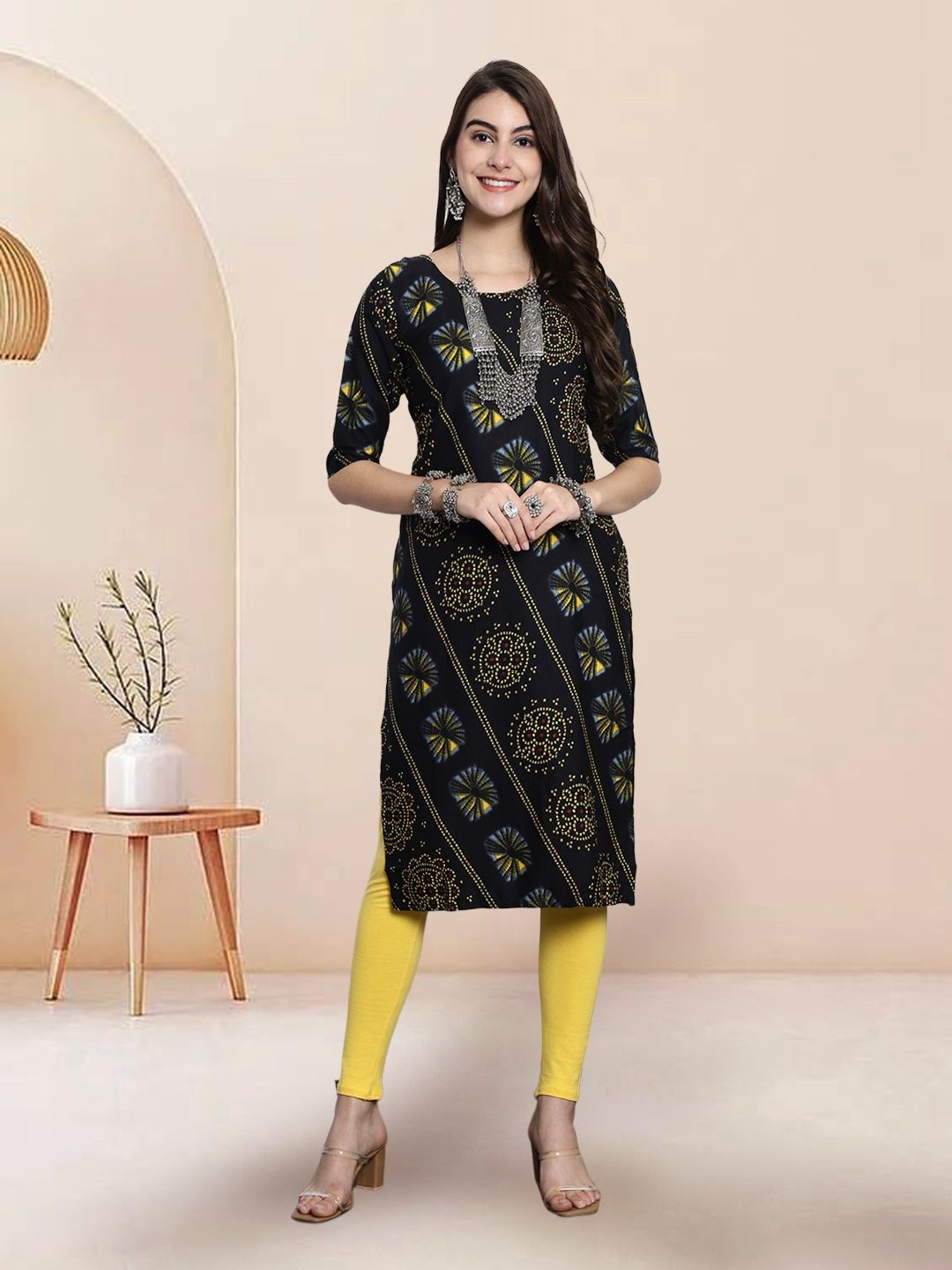 

7Threads Ethnic Motifs Printed Round Neck Straight Kurta, Black