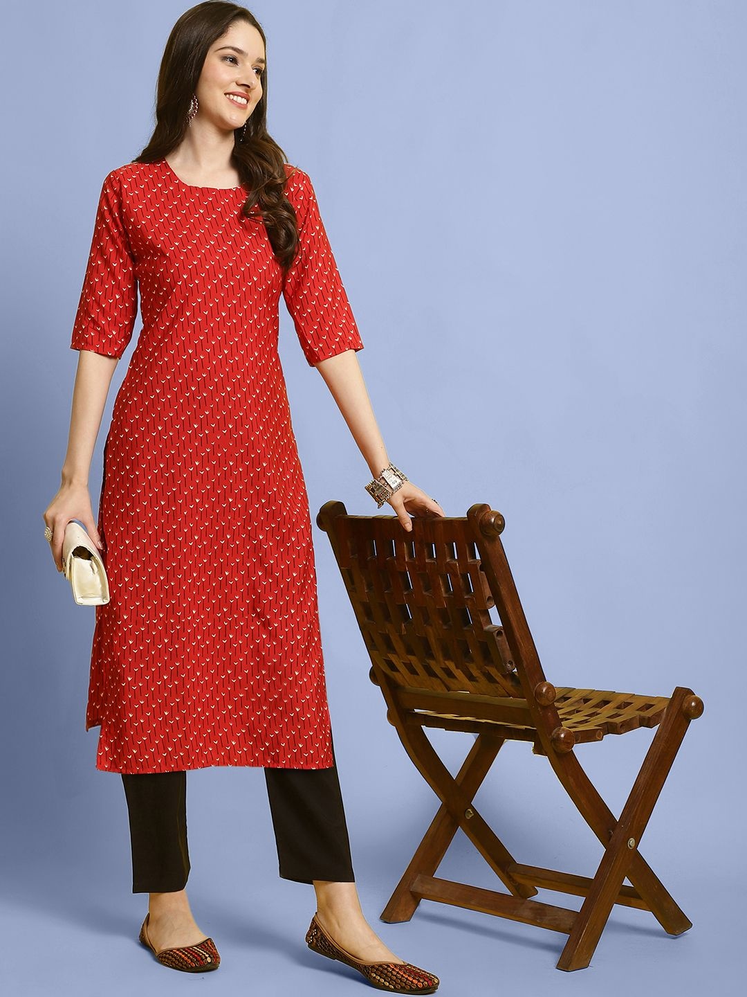 

7Threads Floral Printed Straight Round-Neck Kurta With Trouser, Red