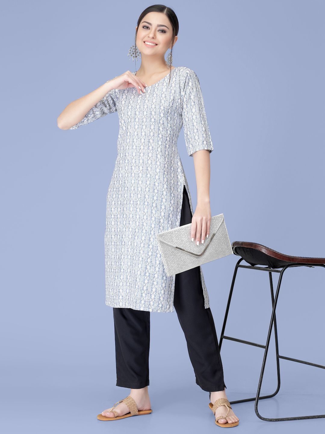 

7Threads Geometric Printed Round Neck Straight Kurta with Trousers, White