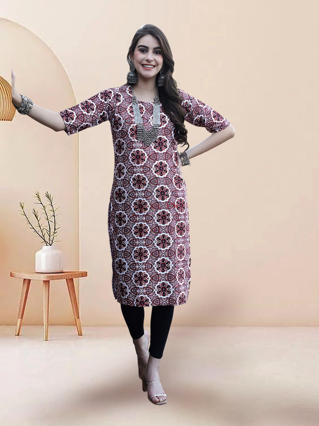 

7Threads Floral Printed Round Neck Straight Kurta, Pink