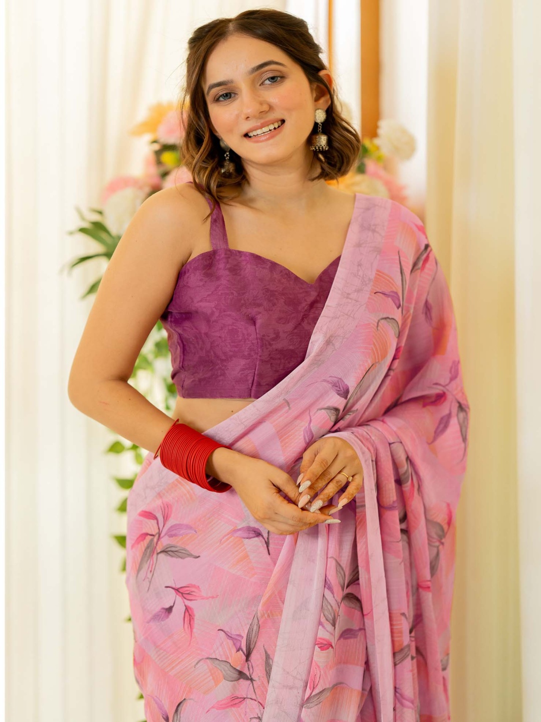 

MIRCHI FASHION Floral Saree, Pink