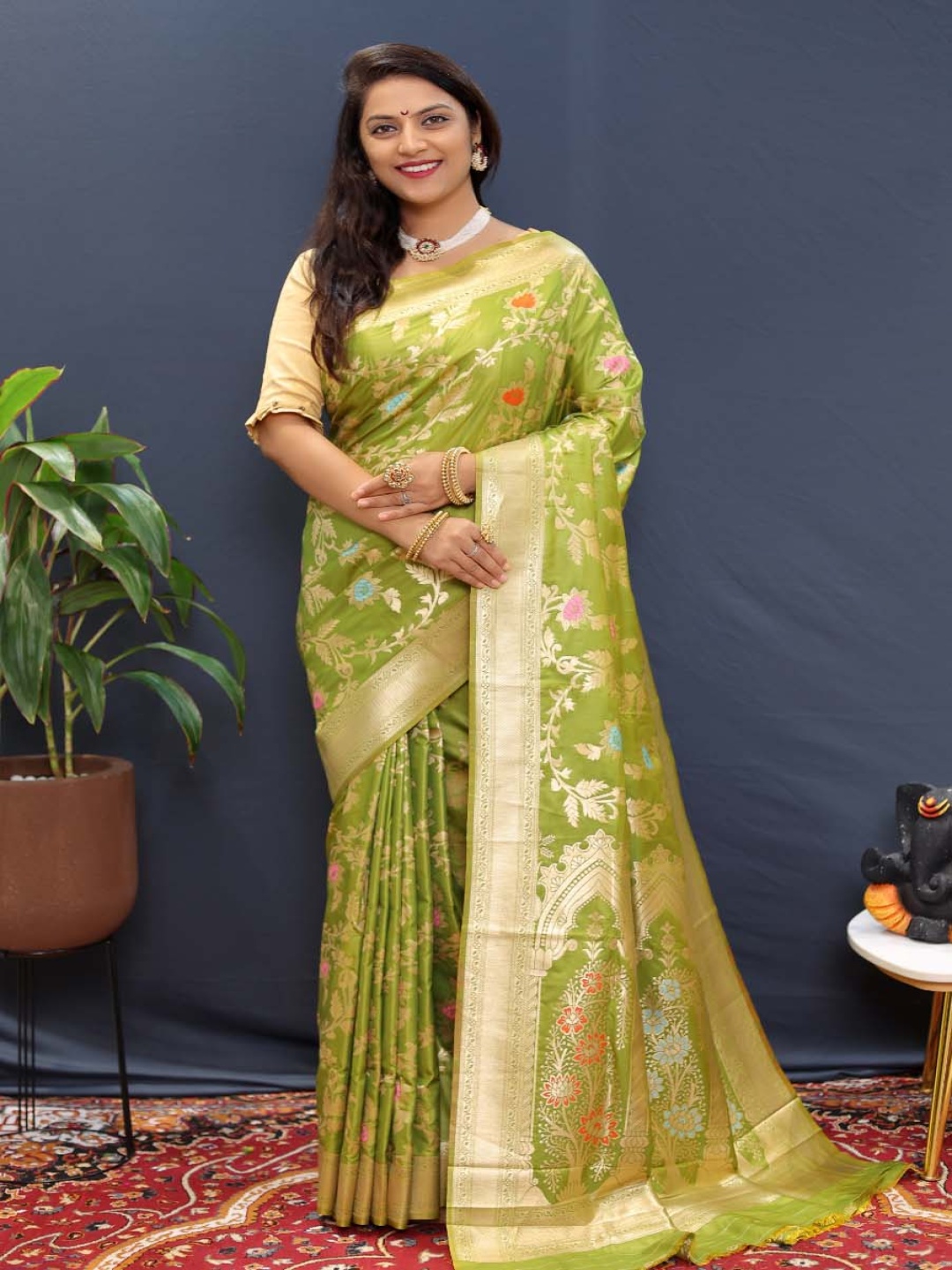 

Royal Rajgharana Saree Woven Design Zari Pure Silk Banarasi Sarees, Lime green