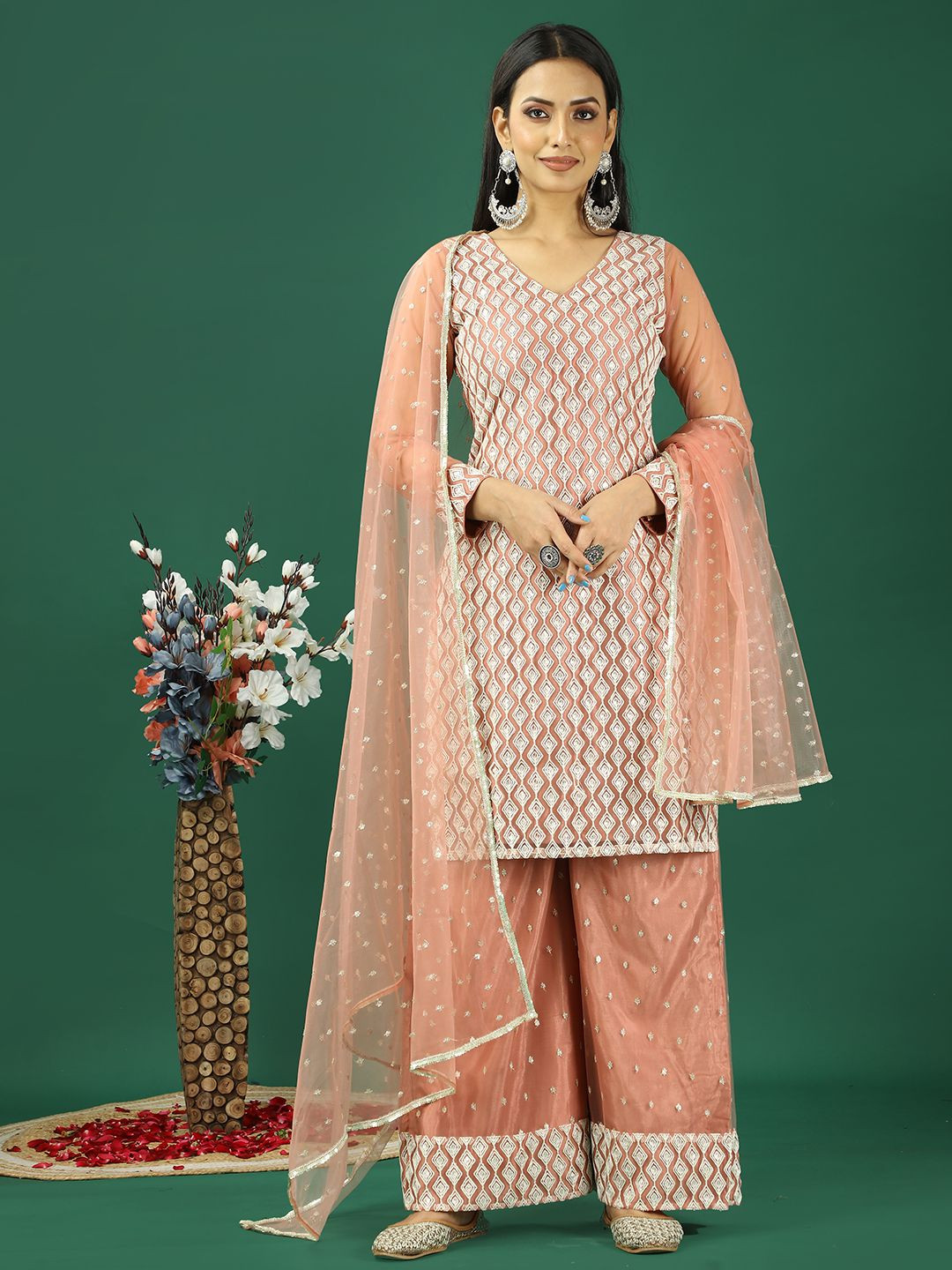 

Ethnovog Geometric Embroidered Sequinned V-Neck Straight Kurta With Palazzo And Dupatta, Peach
