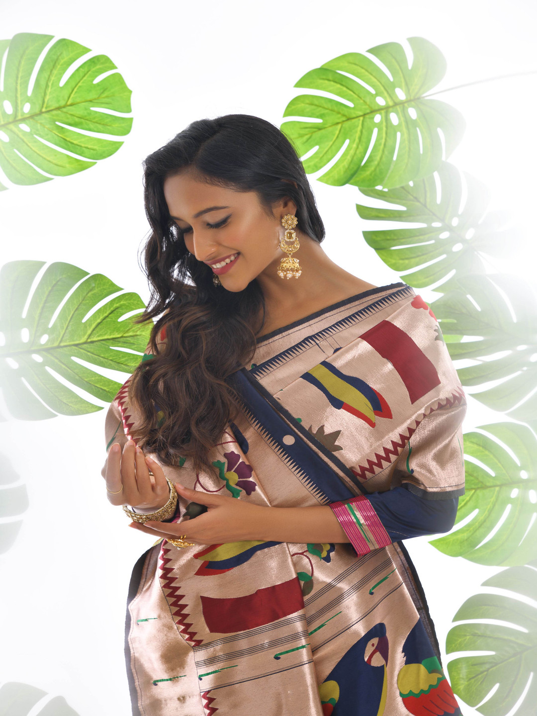 

Kandora Ethnic Motifs Zari Pure Silk Banarasi Saree, Navy blue