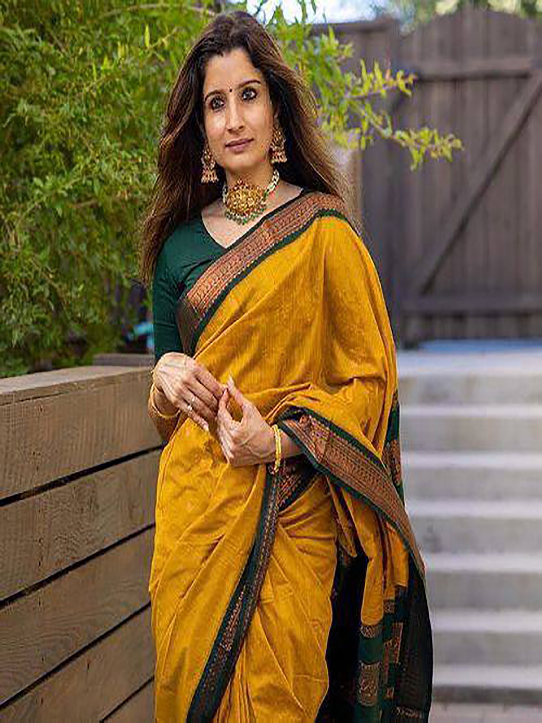 

KALINI Woven Design Zari Banarasi Saree, Yellow