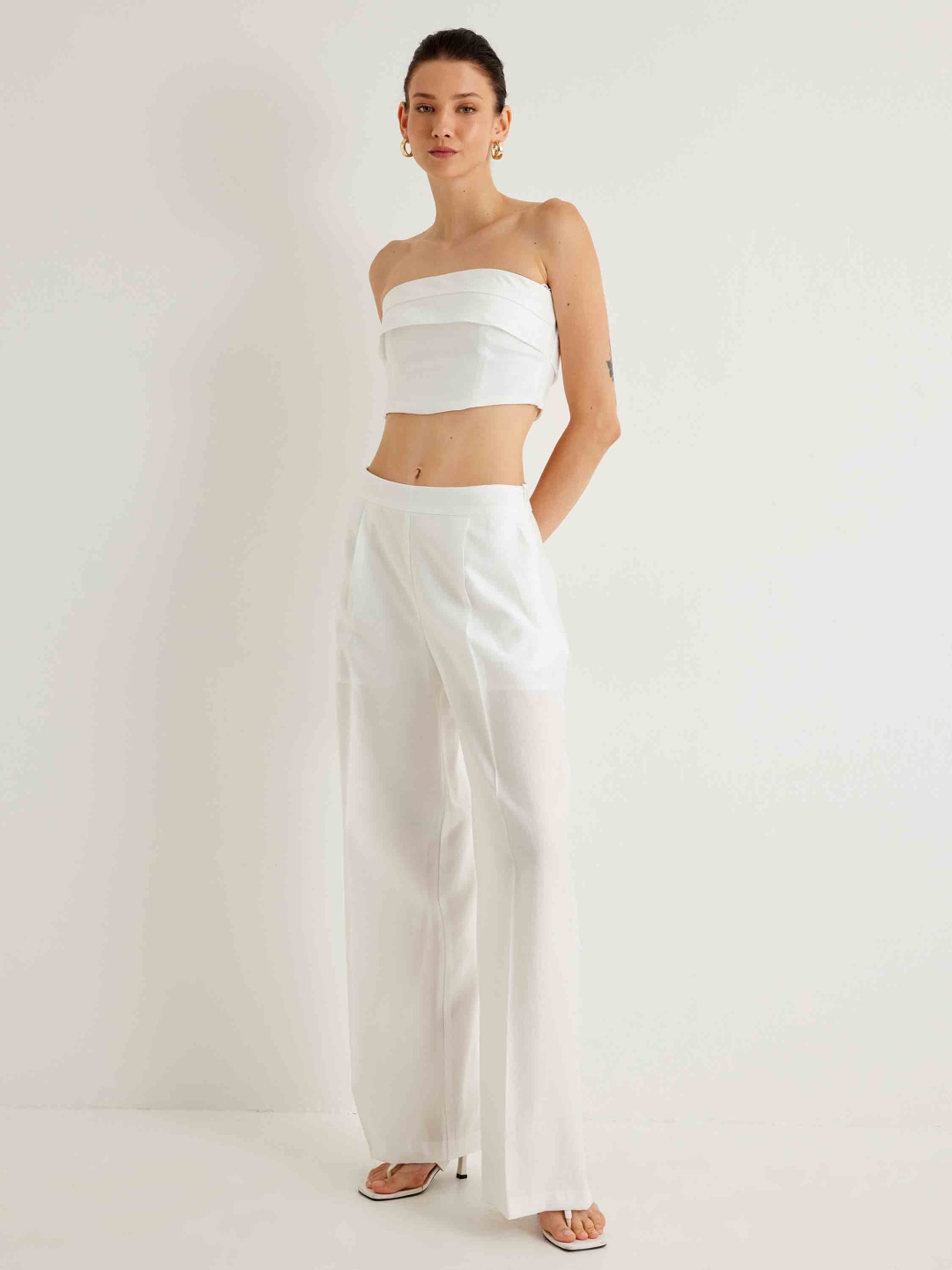 

Koton Solid Strapless Tube Top, White