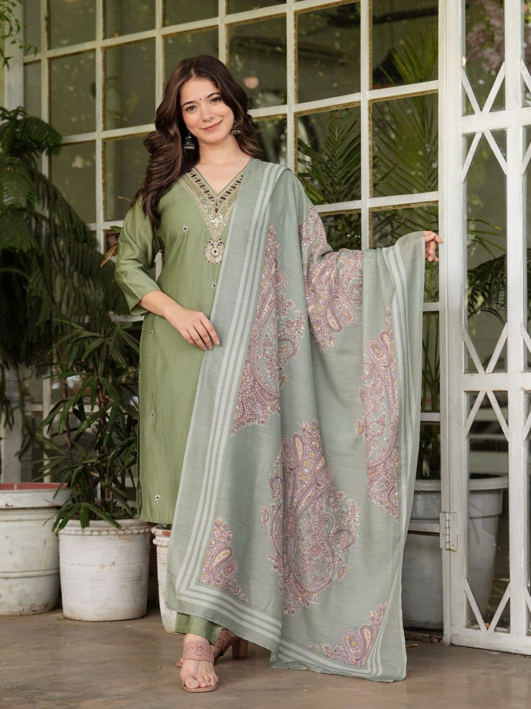 

FCV Women Floral Embroidered Regular Kurta with Trousers & With Dupatta, Olive