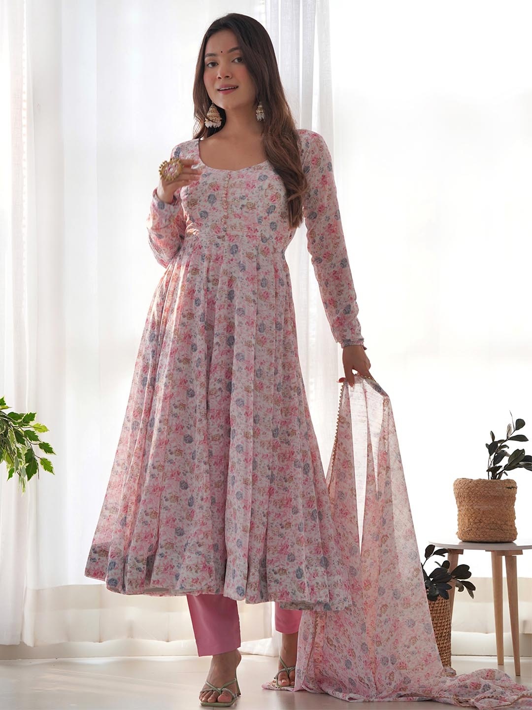 

Tanhai Floral Printed Regular Anarkali Kurta with Pyjamas & Dupatta, Pink