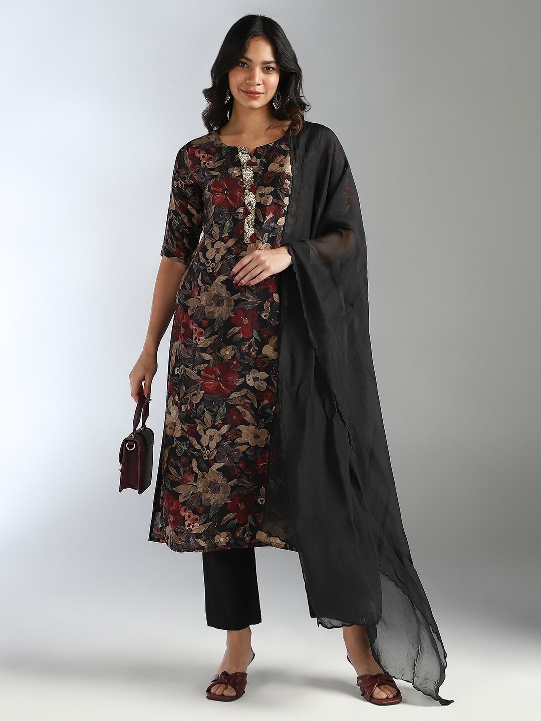 

House Of Dharaa Floral Printed Sequinned Straight Kurta With Trousers And Dupatta, Black