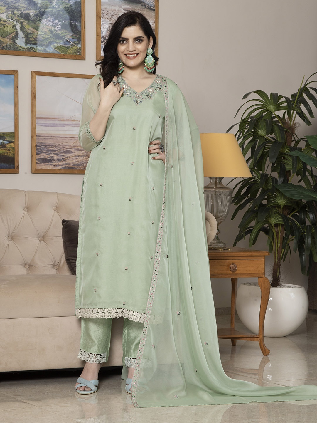 

Krimmple Floral Embroidered Regular Organza Straight Kurta with Trousers & Dupatta, Peach