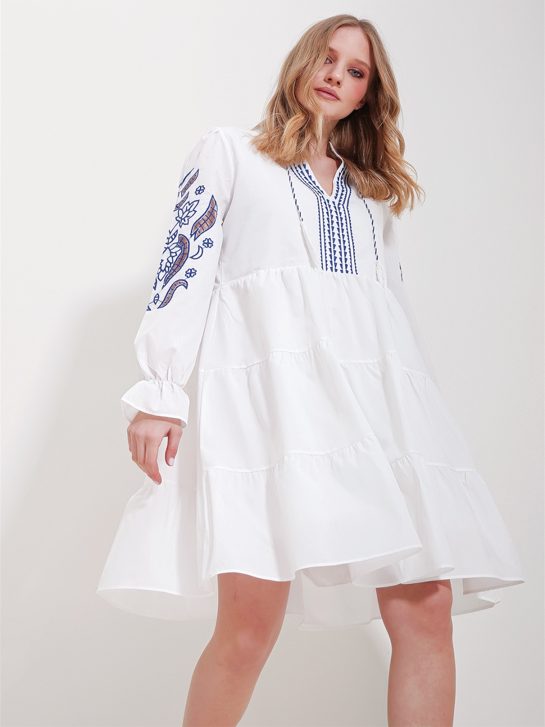 

Trend Alacati stili White Puff Sleeve A-Line Cotton Dress