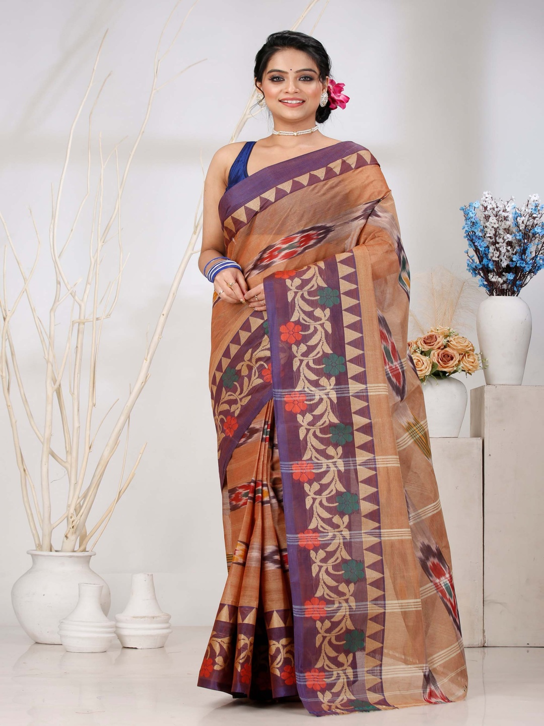 

DipDiya Floral Zari Pure Cotton Taant Saree, Brown