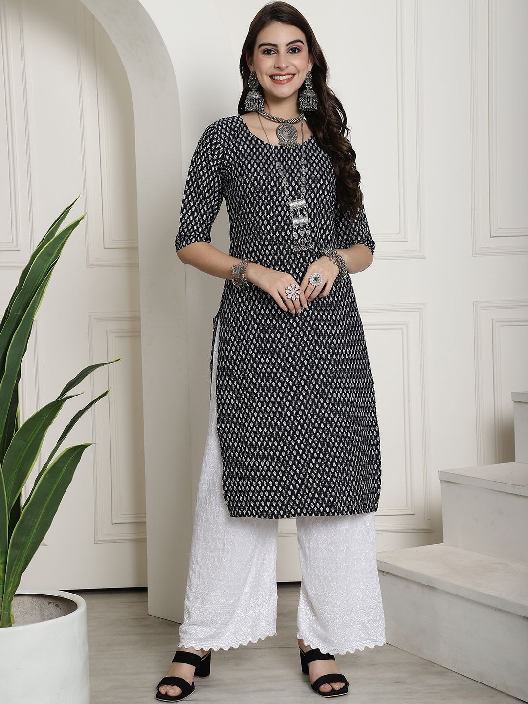 

7Threads Selections of 6 Ethnic Motifs Printed Straight Kurta, Black