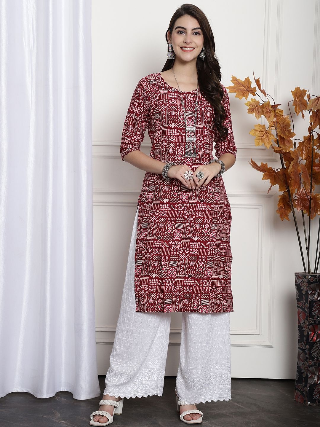 

7Threads Set Of 6 Ethnic Motifs Printed Round Neck Machine Weave Straight Kurta, Red