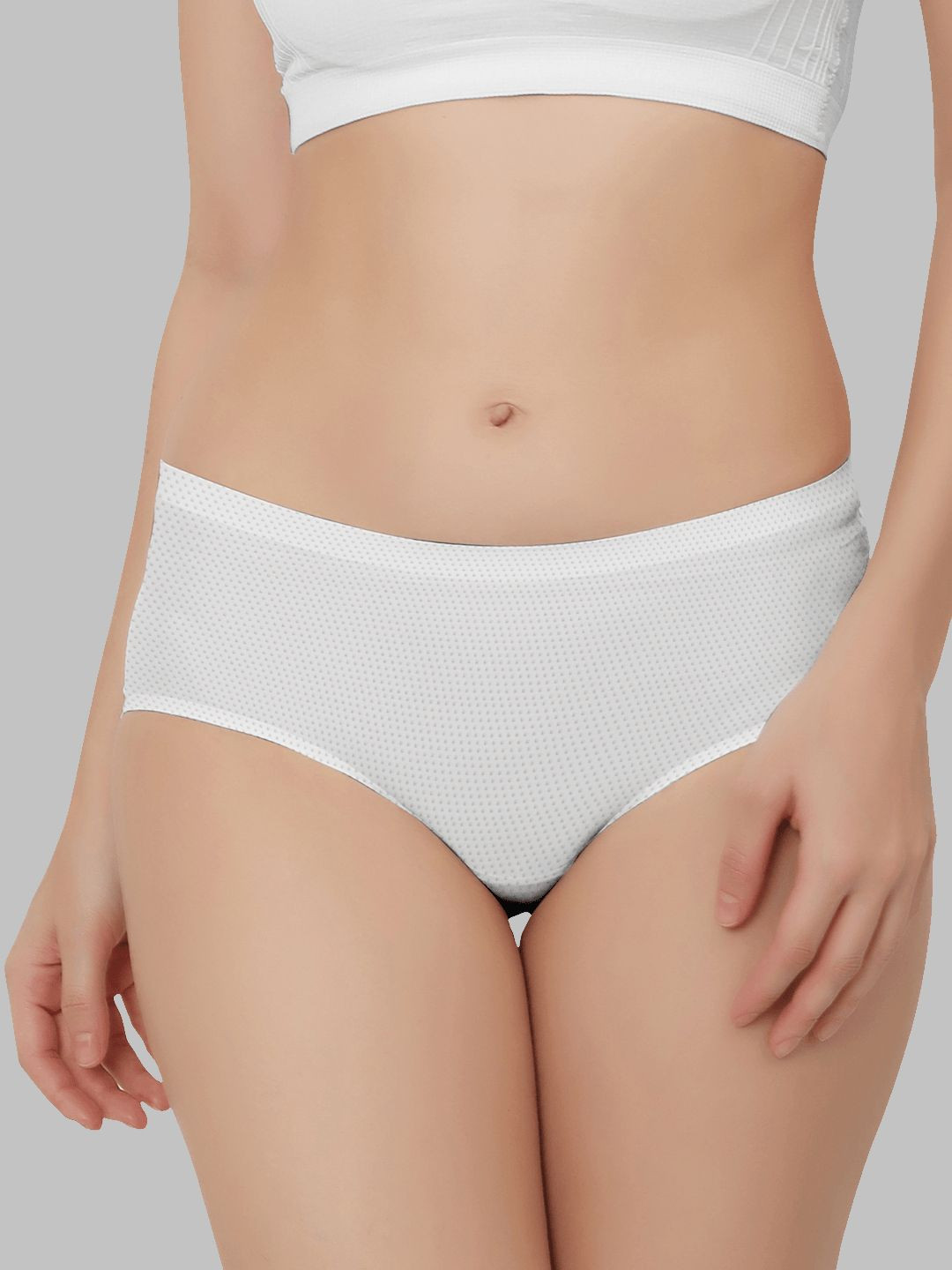 

Bella Voste Women Pack Of 2 Cotton Low-Rise Breathable Seamless Period Briefs, White