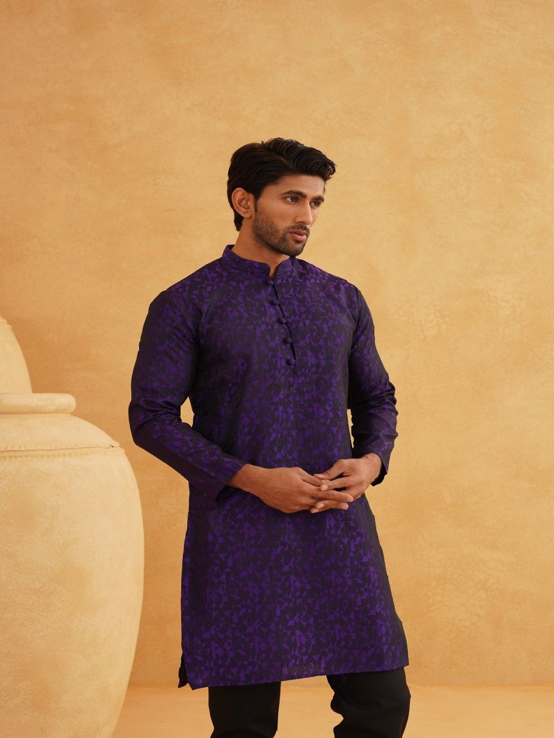 

SOJANYA Geometric Printed Mandarin Collar Jacquard Silk Straight Long Kurta, Violet