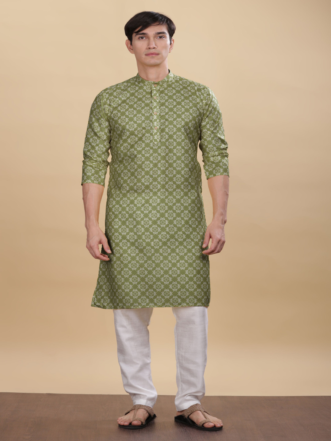 

Anouk Ethnic Motifs Printed Mandarin Collar Straight Kurta, Green
