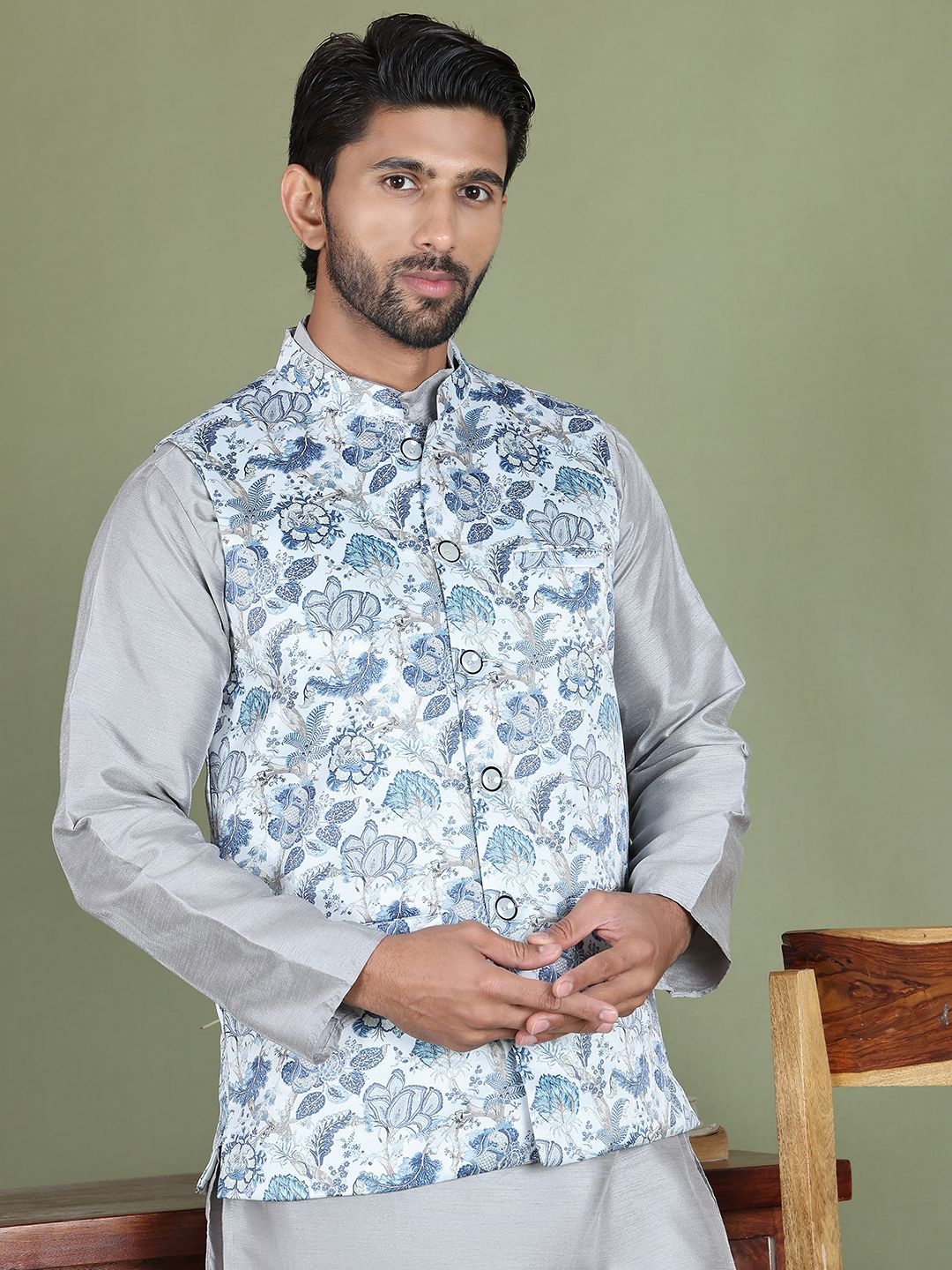 

Jompers Floral Printed Mandarin Collar Straight Kurta With Churidar & Nehru Jacket, Grey