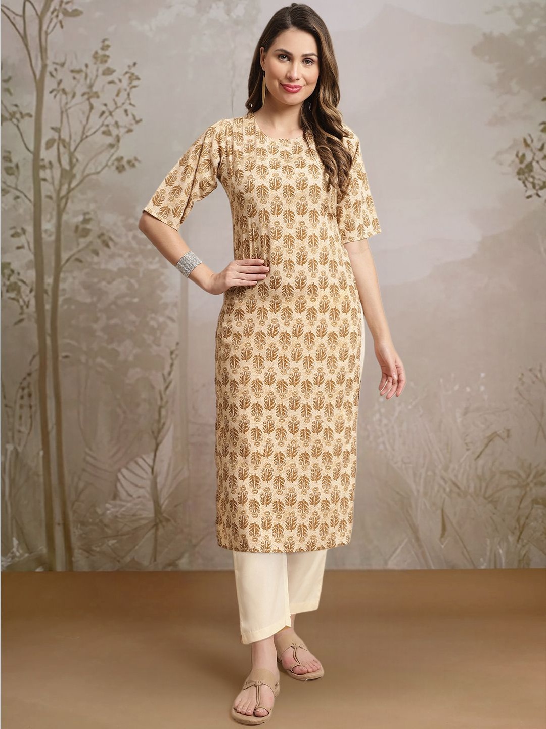 

7Threads Floral Printed Round Neck Straight Kurta With Trousers, Beige