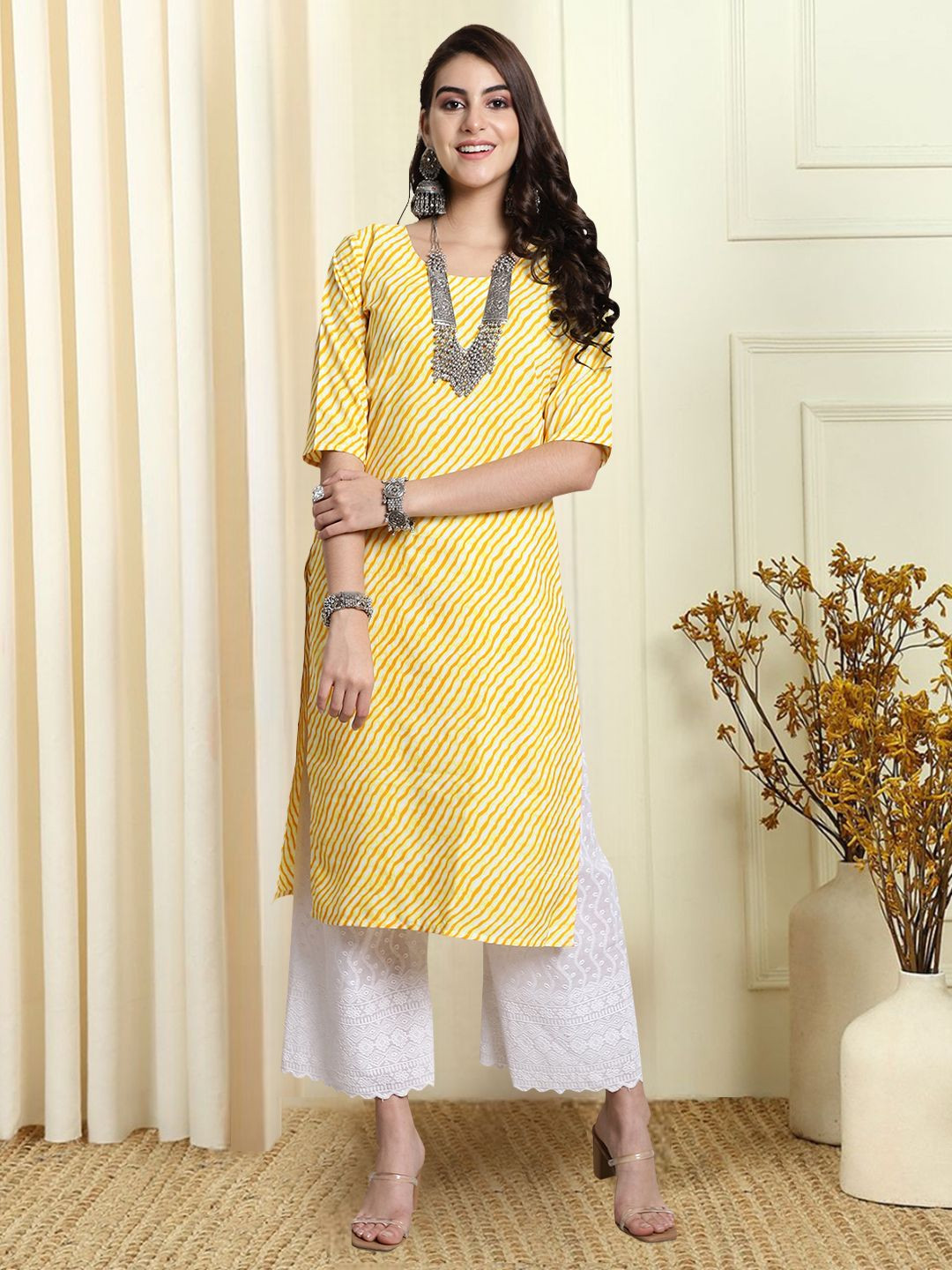 

7Threads Leheriya Printed Round Neck Straight Kurta, Yellow