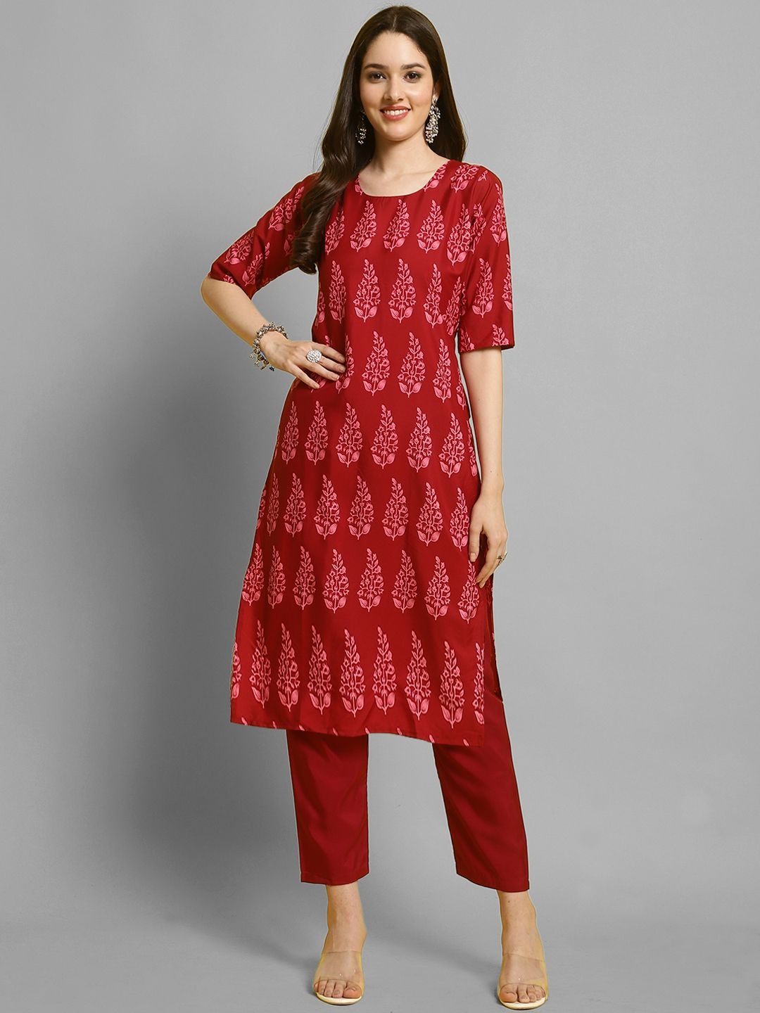 

7Threads Floral Printed Round Neck Straight Kurta With Trousers, Red