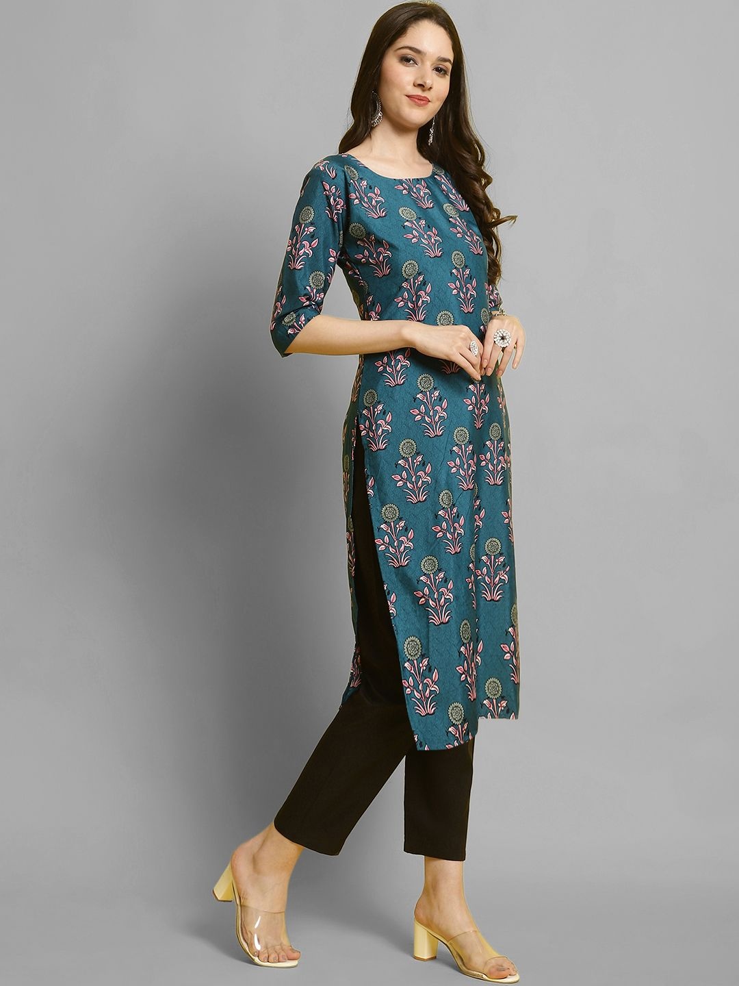 

7Threads Floral Printed Round Neck Straight Kurta with Trouser, Teal