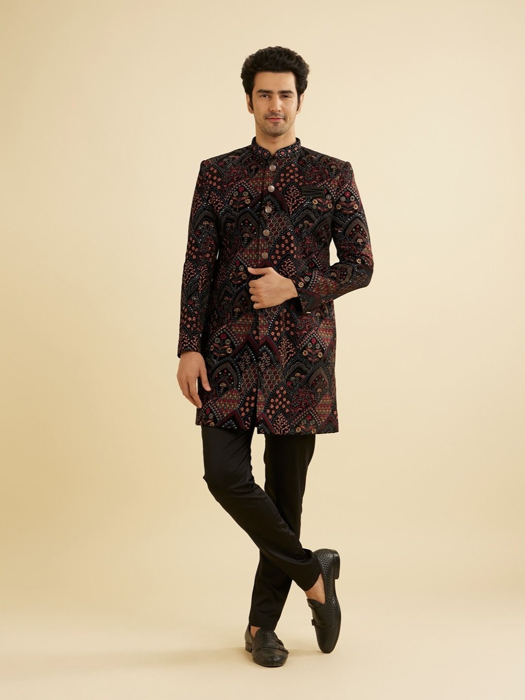 

Manyavar Men Embroidered Indo Western Mandarin Collar Sherwani Set, Black