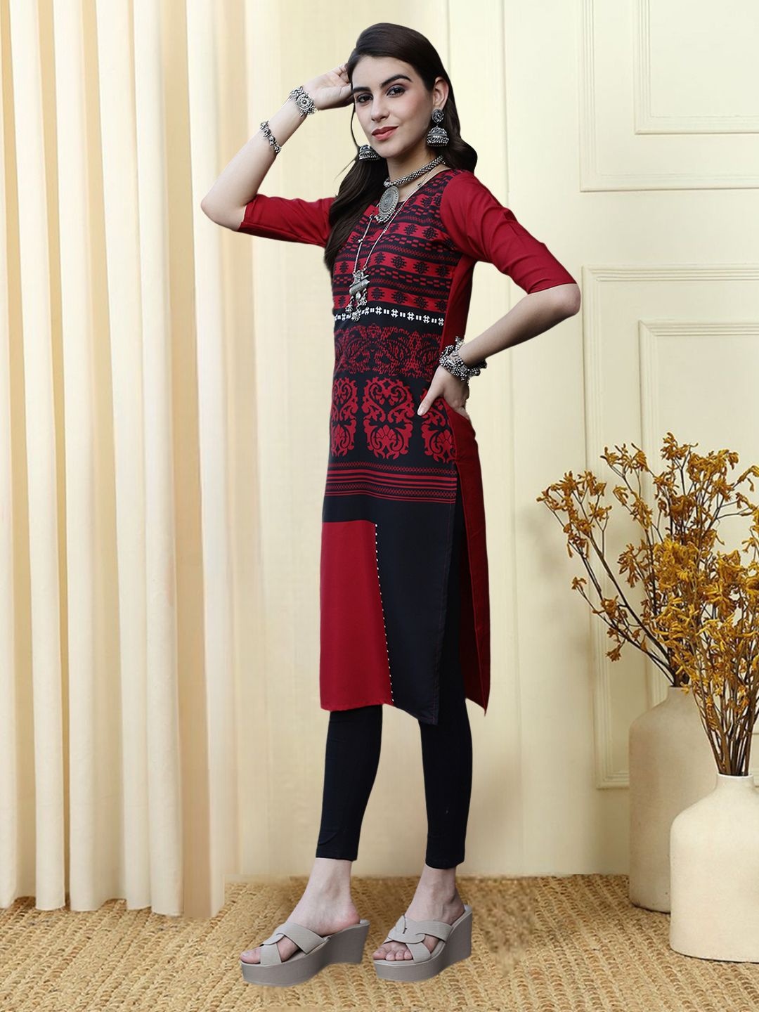 

7Threads Ethnic Motifs Printed Round Neck Straight Kurta, Maroon