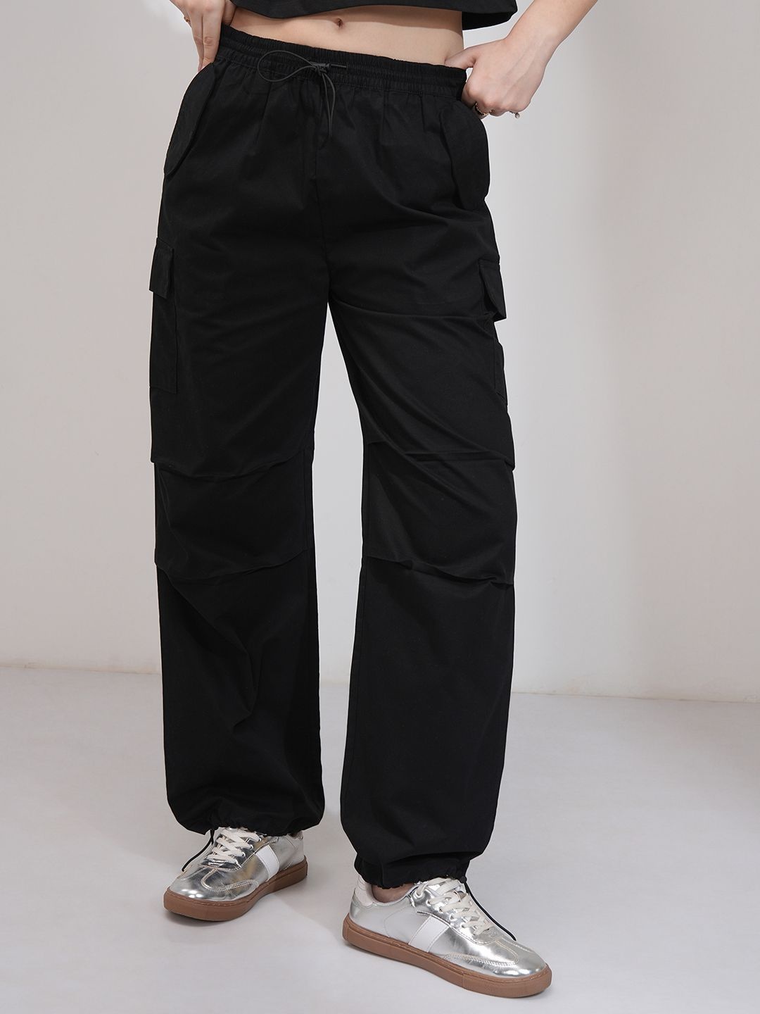 

Street By Tokyo Talkies Women Straight Fit Pleated Cotton Cargos, Black