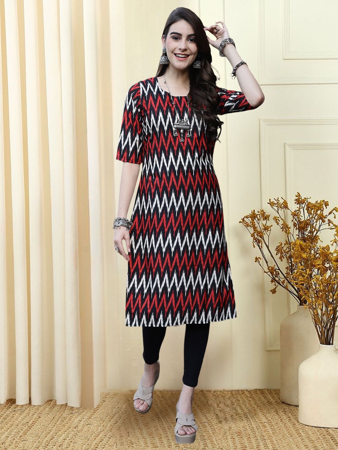 

7Threads Chevron Printed Round Neck Straight Kurta, Black