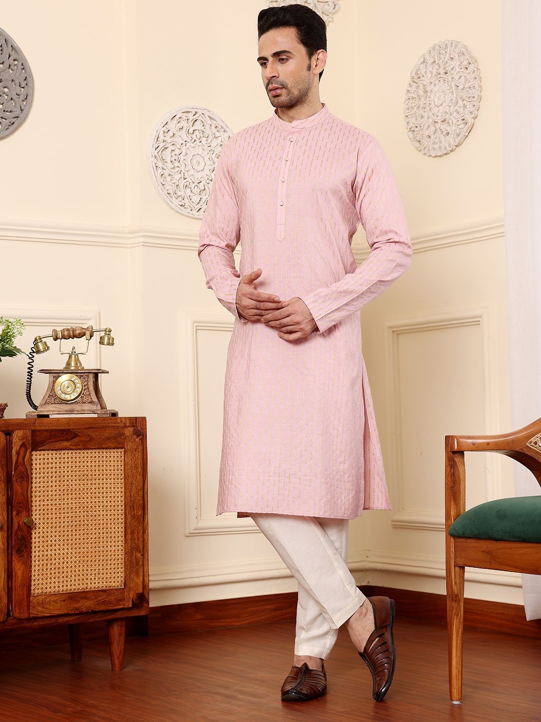 

MULTI SHADES Striped Woven Design Mandarin Collar Straight Kurta With Trouser, Pink