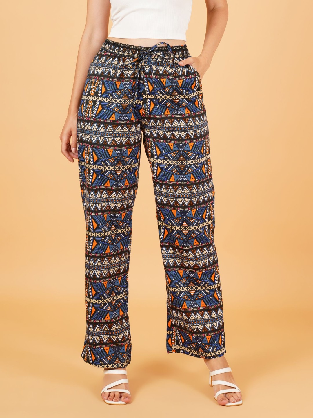 

HERE&NOW Women Geometric Printed Mid Rise Trousers, Black