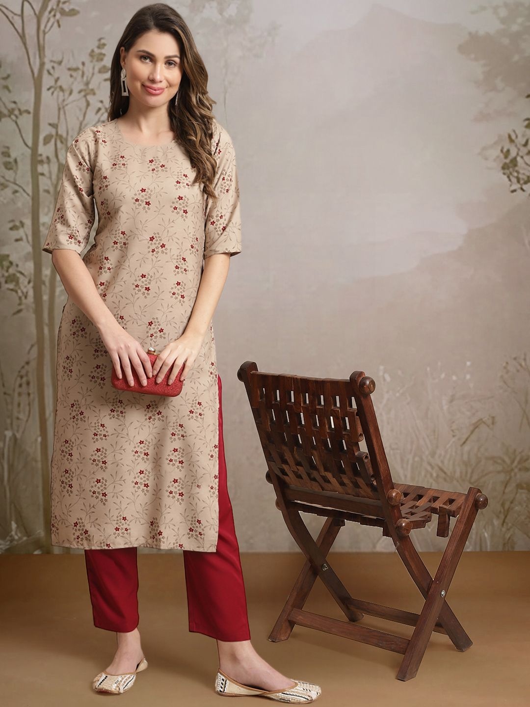 

7Threads Floral Printed Round Neck Straight Kurta With Trousers, Beige