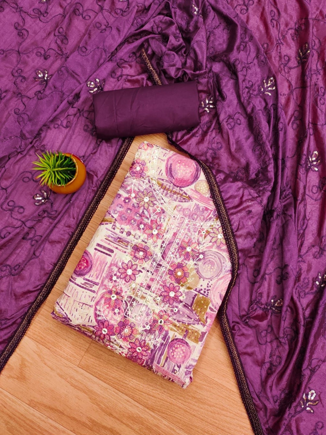 

LeeliPeeri Designer Floral Printed Unstitched Dress Material, Purple