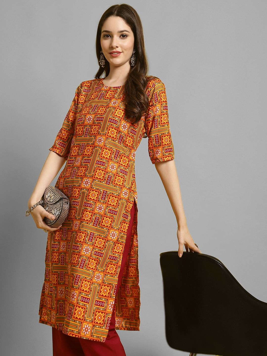 

7Threads Ethnic Motifs Round Neck Straight Kurta with Trouser, Orange