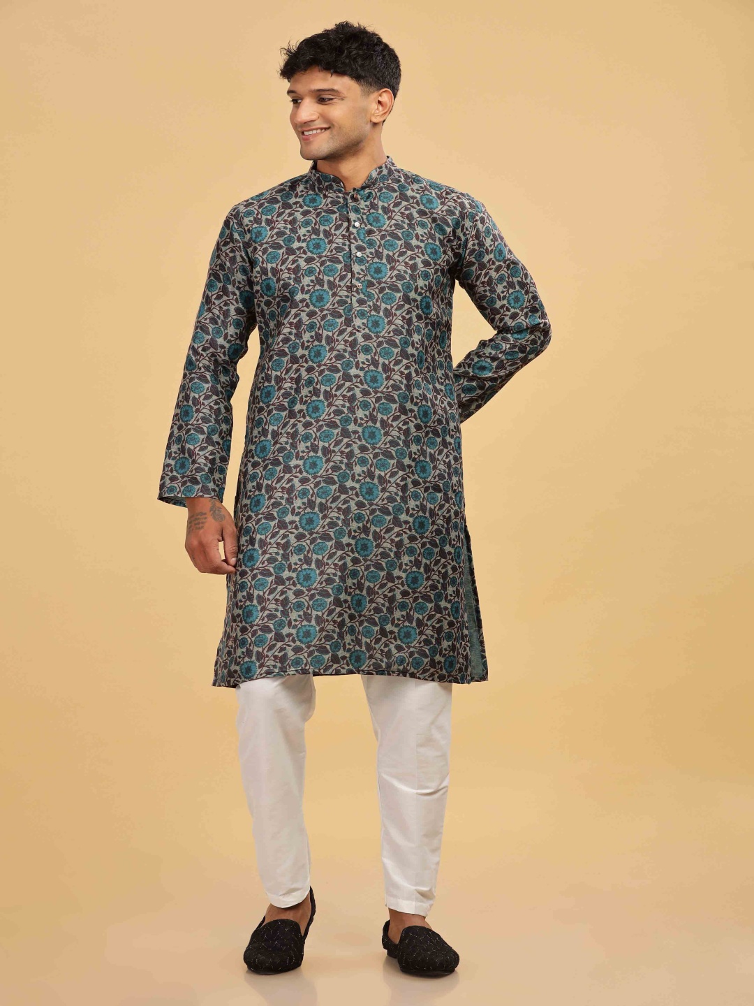 

Anouk Blue Floral Printed Mandarin Collar Cotton Straight Kurta