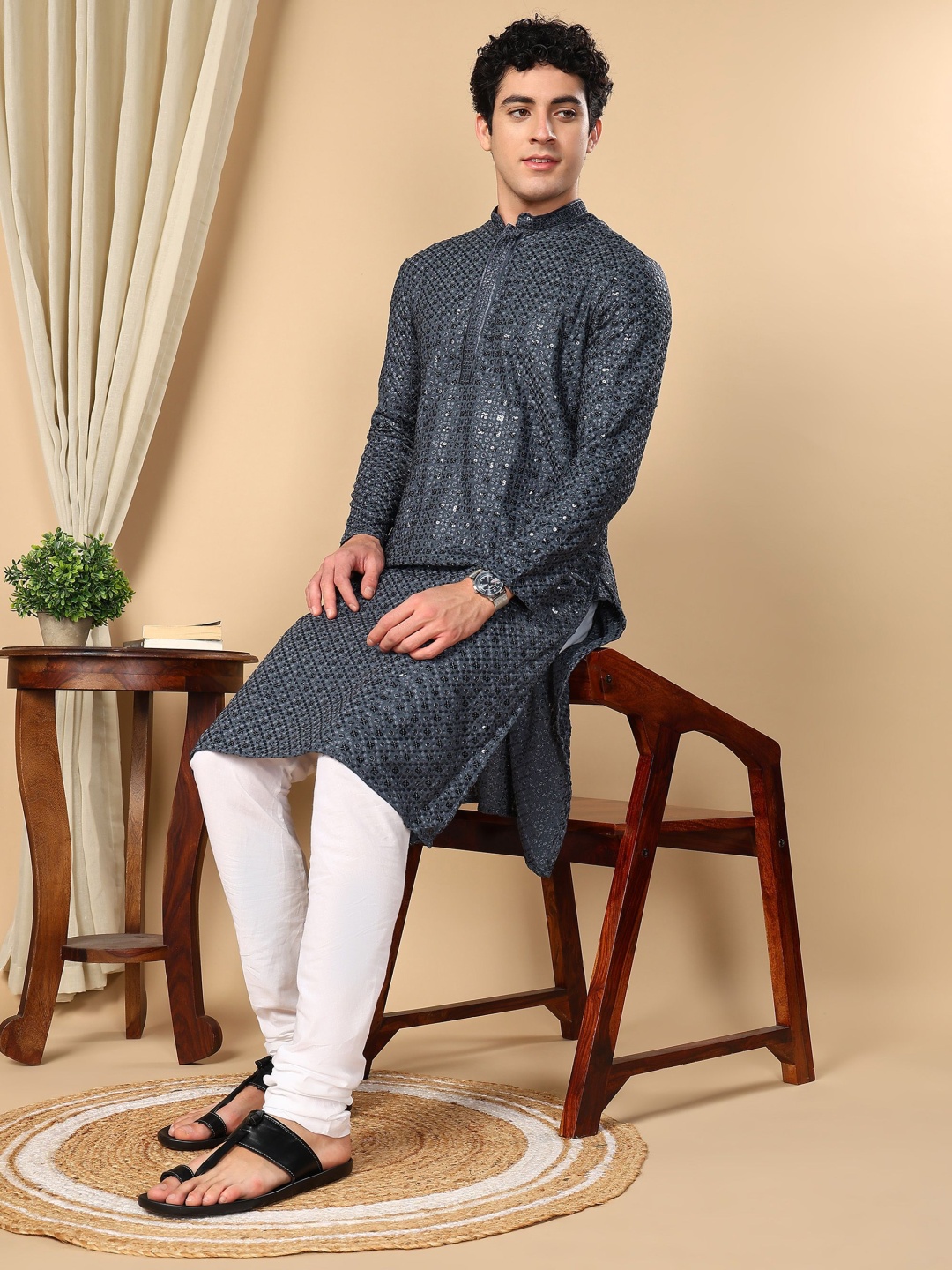 

TATTVA Embroidered Thread Work Mandarin Collar Straight Kurta, Grey