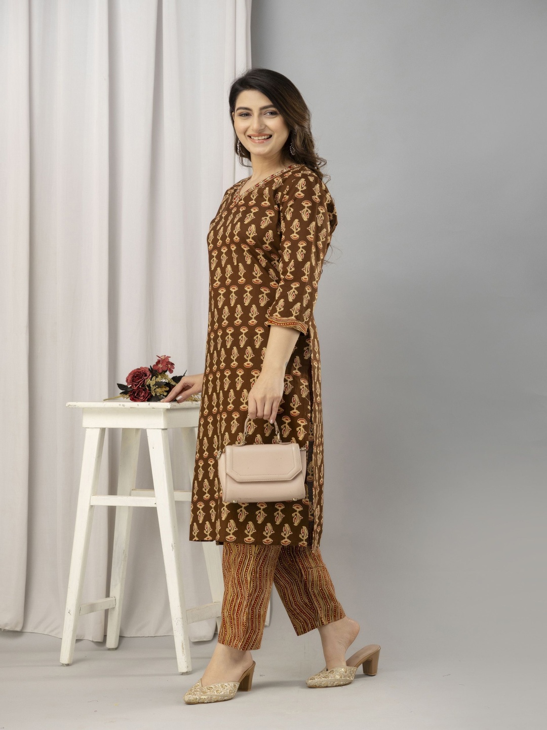 

FrionKandy Floral Printed Embellished V-Neck Pure Cotton Straight Kurta with Trouser, Brown