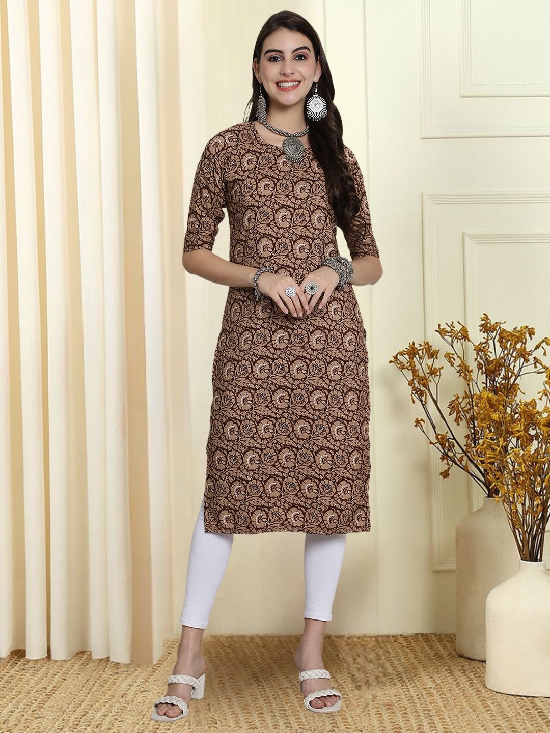 

7Threads Ethnic Motifs Printed Round Neck Kurta, Beige